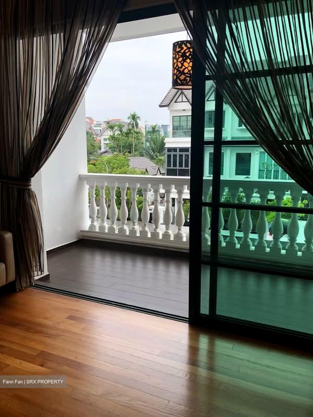 Flower Road (D19), Terrace #587155801